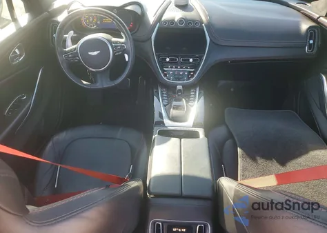 2021 Aston Martin Dbx z USA, uszkodzony, nr VIN SCFVUJAWXMTV03043